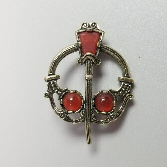 Vintage Celtic Style Red Cabochon Brooch, Kilt Shawl Scarf Lapel Pin, Estate - Picture 2 of 6